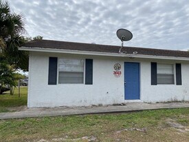 3023 Jackson Ave in Greenacres, FL - Building Photo