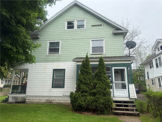 property at 735 Chili Ave