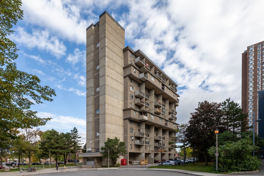 201 Friel St in Ottawa, ON - Building Photo