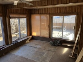 1421 Willow Rd in Newton, KS - Building Photo - Building Photo