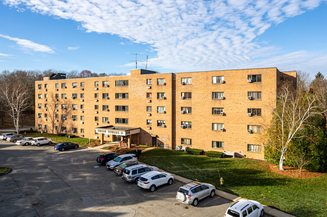 Union Towers II in Weymouth, MA - Building Photo