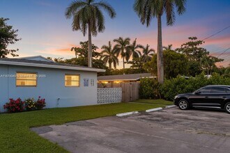 2441 NW 9th Terrace in Wilton Manors, FL - Building Photo - Building Photo