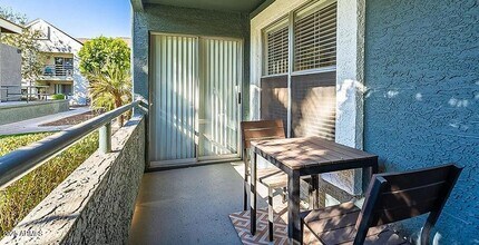 445 S Dobson Rd, Unit 1 in Mesa, AZ - Building Photo - Building Photo