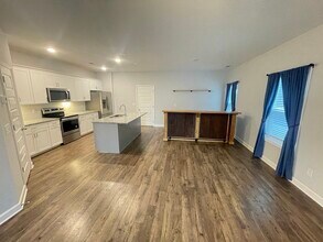 2008 French Bayou Ln in Hendersonville, TN - Building Photo - Building Photo