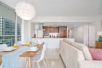 485 Brickell Ave in Miami, FL - Building Photo - Building Photo