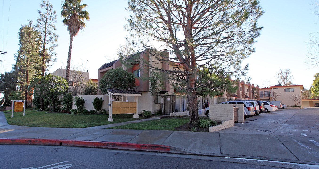 Sherman Way Townhomes in Reseda, CA - Building Photo