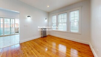 202 Baker St in Boston, MA - Building Photo