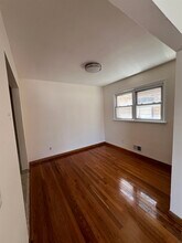 304 Columbia Ave in Jersey City, NJ - Building Photo - Building Photo