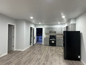 533 W State St in Larksville, PA - Foto de edificio - Building Photo