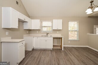 541 Rosalind Terrace in Locust Grove, GA - Building Photo - Building Photo