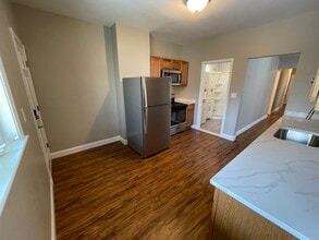 227 Holland St in Somerville, MA - Building Photo - Building Photo