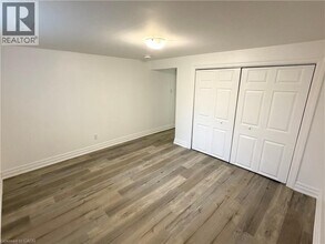 482 E 37th St in Hamilton, ON - Building Photo - Building Photo