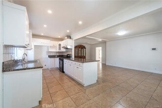 1136 Cary Ave in Los Angeles, CA - Building Photo - Building Photo