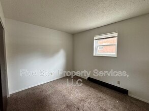 2070 W Washington St in Springfield, IL - Building Photo - Building Photo
