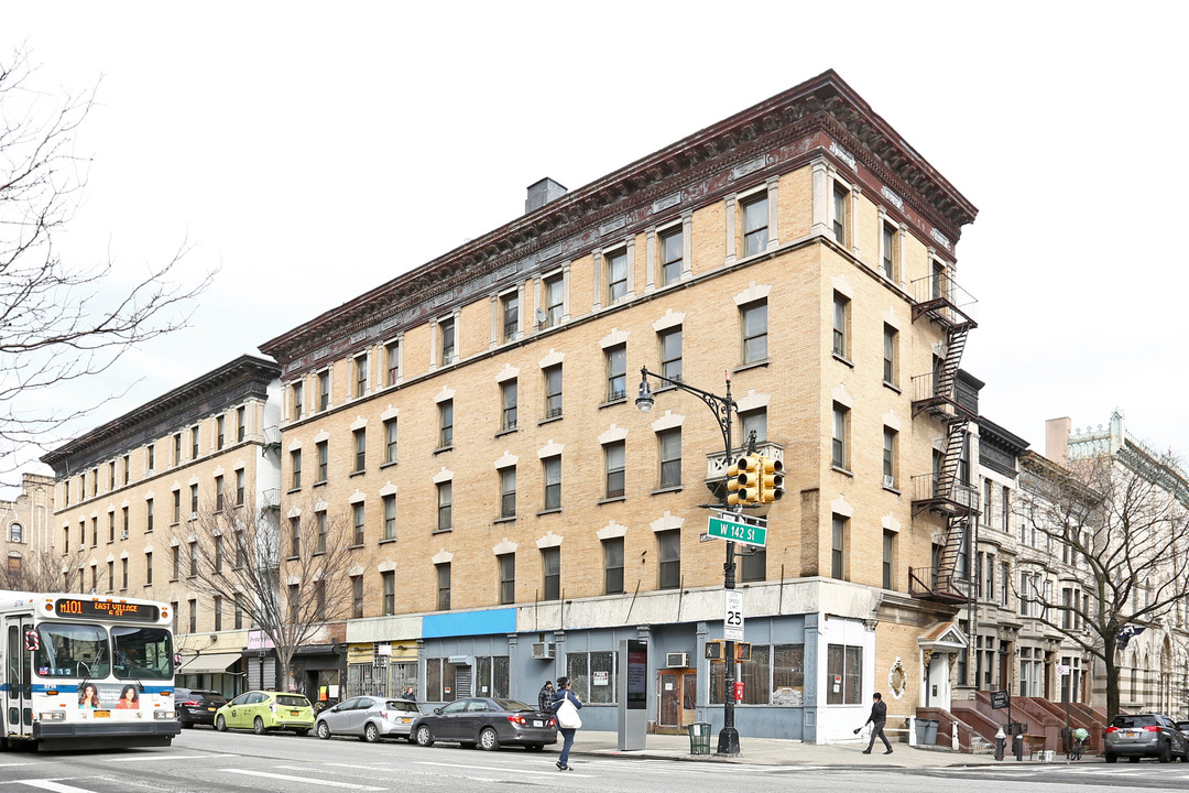 1661-1669 Amsterdam Ave in New York, NY - Foto de edificio