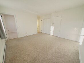 34 Faucett St, Unit 2 in Stamford, CT - Building Photo - Building Photo