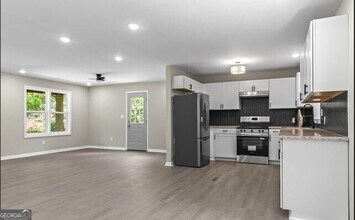 1523 Delia Dr in Decatur, GA - Building Photo - Building Photo