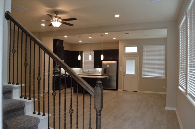 28043 Rocky Heights Dr in Spring, TX - Building Photo - Building Photo