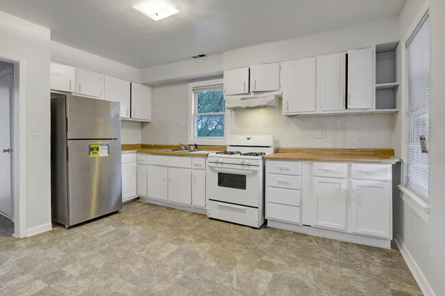 7517 Franklin St in Forest Park, IL - Building Photo - Building Photo