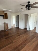 1907 W 4th St, Unit Villa 1907 in Madera, CA - Building Photo