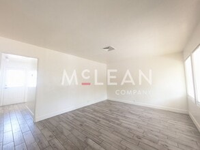 810 E Sunny Dunes Rd in Palm Springs, CA - Building Photo - Building Photo