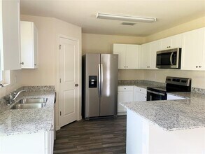 1271 S McDuff St in North Port, FL - Building Photo - Building Photo