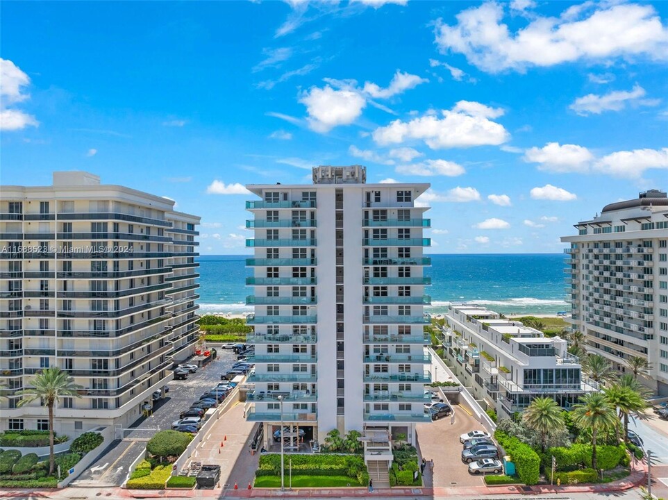 9511 Collins Ave in Surfside, FL - Building Photo