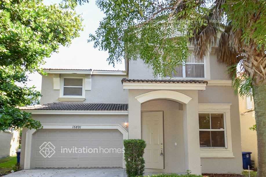 15891 SW 48th Manor in Miramar, FL - Building Photo