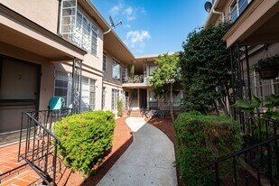 970 N. Serrano Ave. in Los Angeles, CA - Building Photo