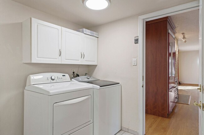 1381 Elwood Dr in Los Gatos, CA - Building Photo - Building Photo