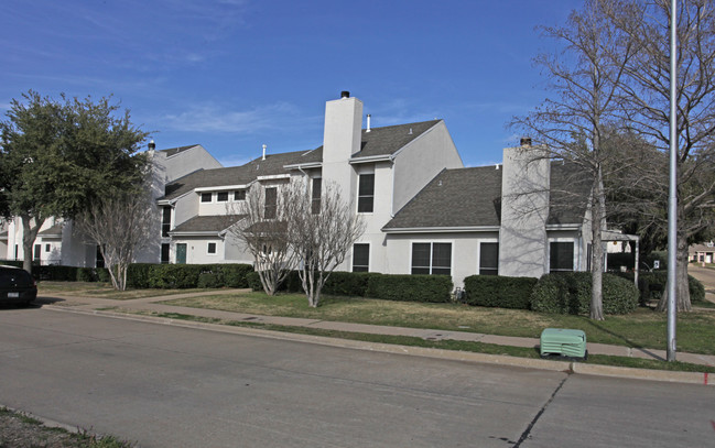 Palos Verdes Townhomes in Arlington, TX - Building Photo - Building Photo