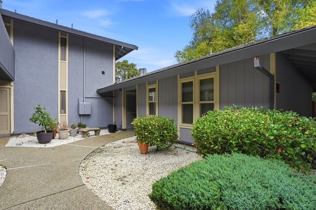 1930 Camino Verde in Walnut Creek, CA - Building Photo - Building Photo