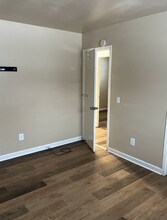 650 Baltic Dr in Florissant, MO - Building Photo - Building Photo