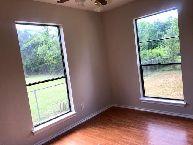 property at 62 Laurel Ct