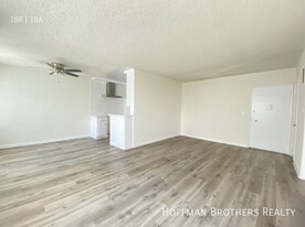 7010 Lanewood Ave, Unit 303 in Los Angeles, CA - Building Photo