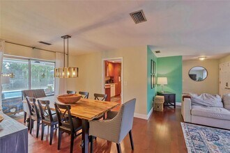 2063 Envoy Ct in Clearwater, FL - Building Photo - Building Photo