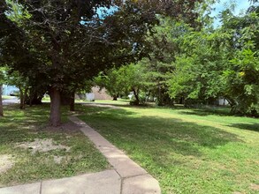 1315 N Bourland Ave in Peoria, IL - Building Photo - Building Photo