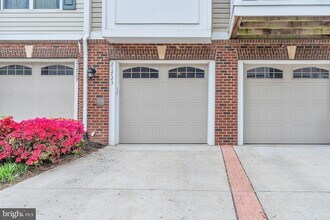 21723 Indian Summer Terrace in Sterling, VA - Building Photo - Building Photo
