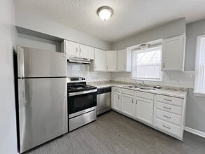 13210 Craig Ave in Grandview, MO - Building Photo - Building Photo