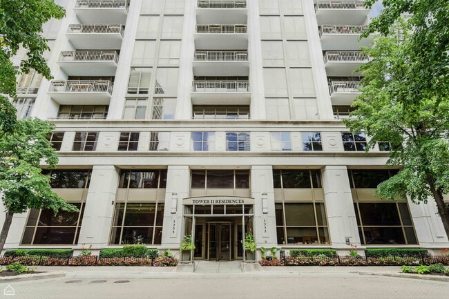property at 1335 S Prairie Ave