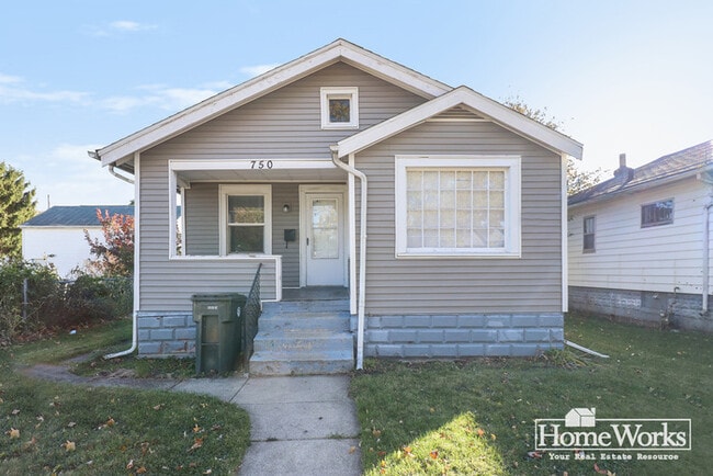 property at 750 Dundee St