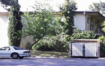 Sunshine Manor Apartments in El Cajon, CA - Building Photo - Building Photo