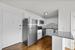 144 Summer St, Unit 44T Apartamentos