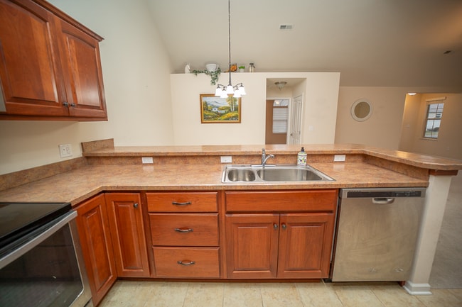 3912 Coventry Ln in Huron, OH - Building Photo - Building Photo