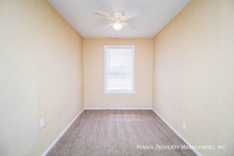 330 E Lynn St in Slaton, TX - Building Photo - Building Photo
