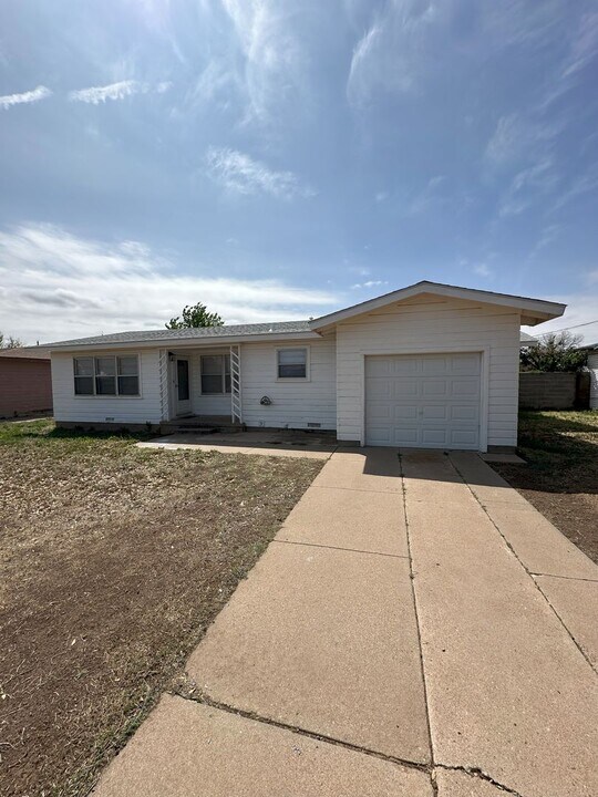 2800 37th St in Snyder, TX - Building Photo