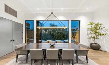 727 N Beverly Glen Blvd in Los Angeles, CA - Building Photo - Building Photo