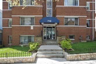 710 Jefferson St Apartments in Washington, DC - Building Photo - Building Photo