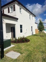 2633 SE 27th Dr in Homestead, FL - Building Photo
