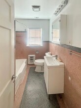 274 E Edgewood Pl in Alamo Heights, TX - Building Photo - Building Photo